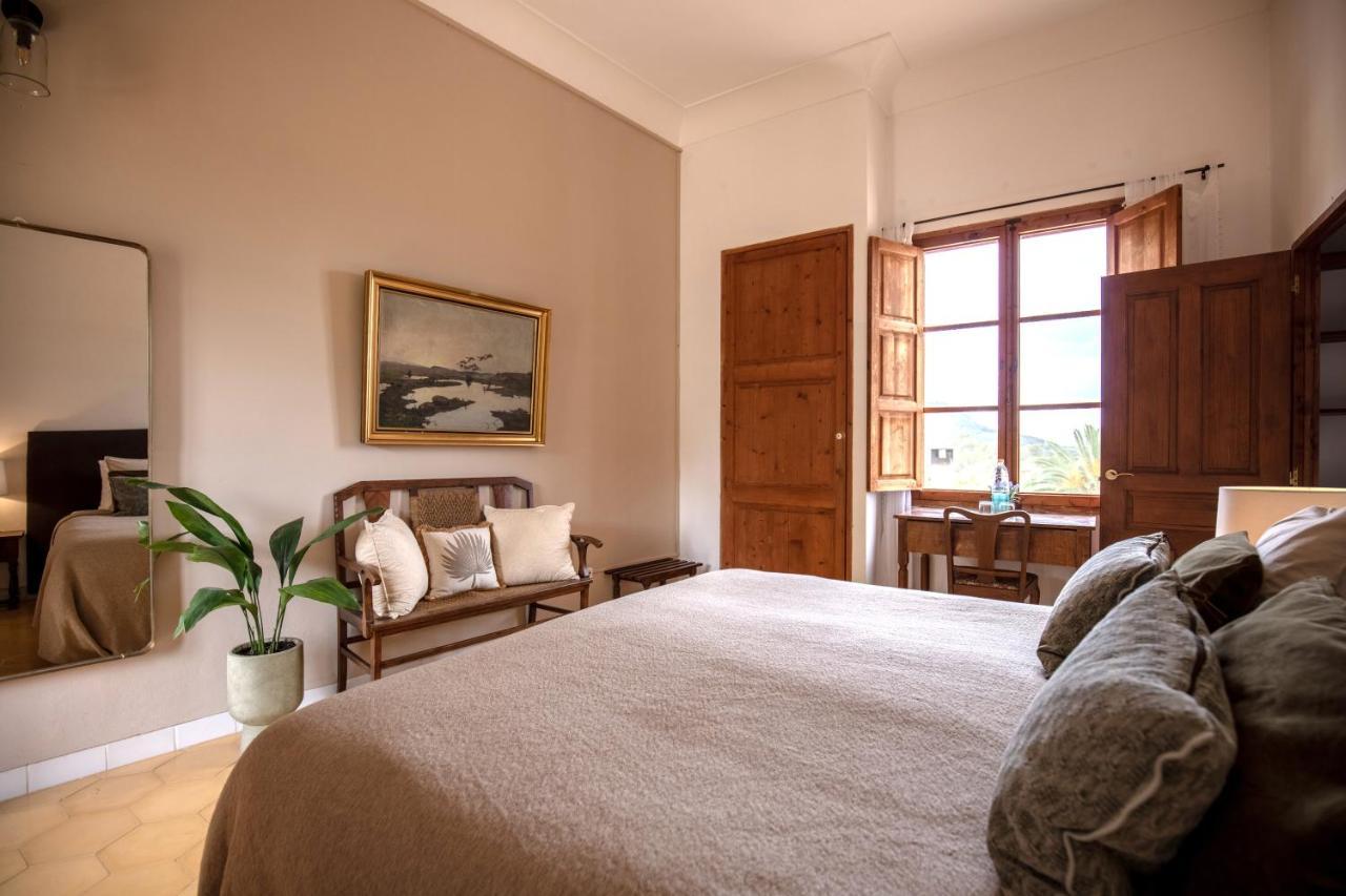 Double Room,1415378616:JPEG